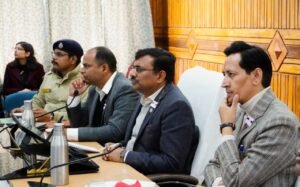 उत्तराखण्ड में बिल्डिंग बायलाॅज में होगा संशोधन, मुख्य सचिव आनंद बर्द्धन ने गठित की समिति