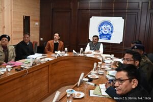 निर्माणाधीन परियोजनाओं को समय पर पूरा करें विभाग ताकि निर्माण कार्यों में लागत न बढ़े-मुख्य सचिव