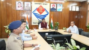 दून के बिगड़ते हालात पर चिंतित सरकार, सीएस ने कसे अफसरों के कान