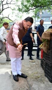 जन शिकायत की पड़ताल करने मौके पर पहुंचे सीएम, वीडियो कॉल के जरिए अधिकारियों को दिखाई स्थिति