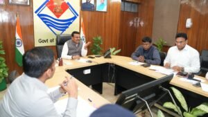 देहरादून शहर के यातायात संतुलन को लेकर देहरादून मोबिलिटी प्लान की सीएस ने बैठक ली