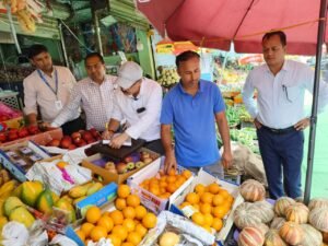 फलों की सैंपलिंग शुरू, आज fda देहरादून ने लिए 15 सैंपल