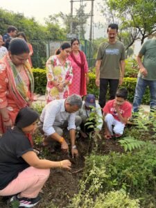 ATS कॉलोनी वासियों द्वारा पर्यावरण संरक्षण की शपथ ली और 1,500 पौधरोपण किया