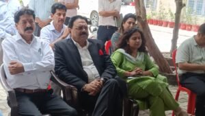 राजकीयकरण पर सरकार का भरोसा, 16 दिन बाद जल संस्थान कर्मचारियों का धरना स्थगित