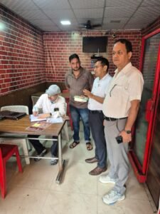 शहर के होटलों की चेकिंग जारी, दिलाराम बाजार में 3 रेस्टोरेंट बंद कराए