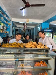 त्यूणी, चकराता में fda टीम ने लिए खाद्य पदार्थों के नमूने